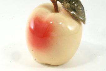 статуэтка-яблоко